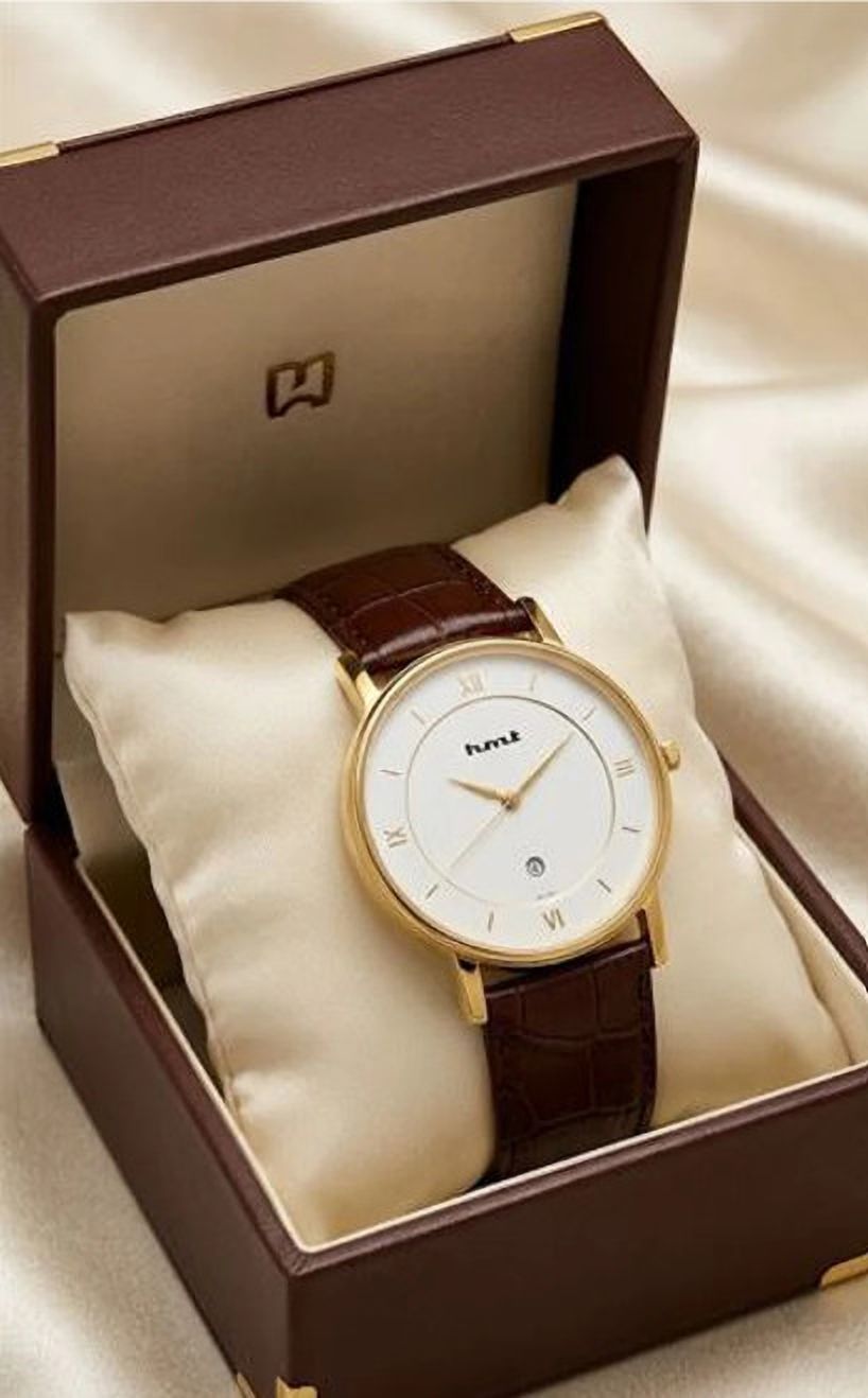Leathe Strap Analog Watch - For Men & Women Royale Classic Gold Analog Quartz Watch for Men-image-3