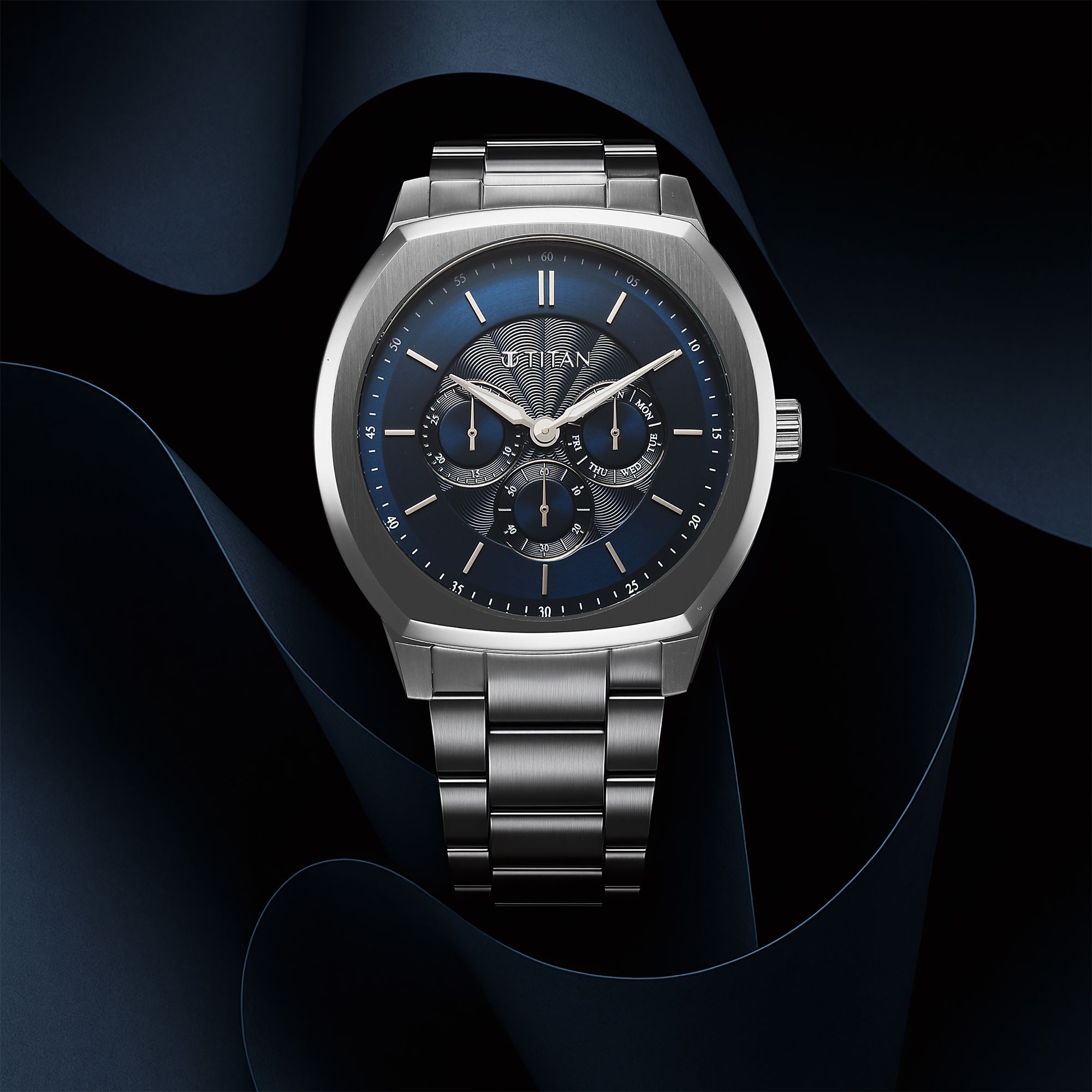 Titan Regalia Arc Quartz Blue Round Dial Men's Watch / Analog Watch - For Men 90213SM01-image-43