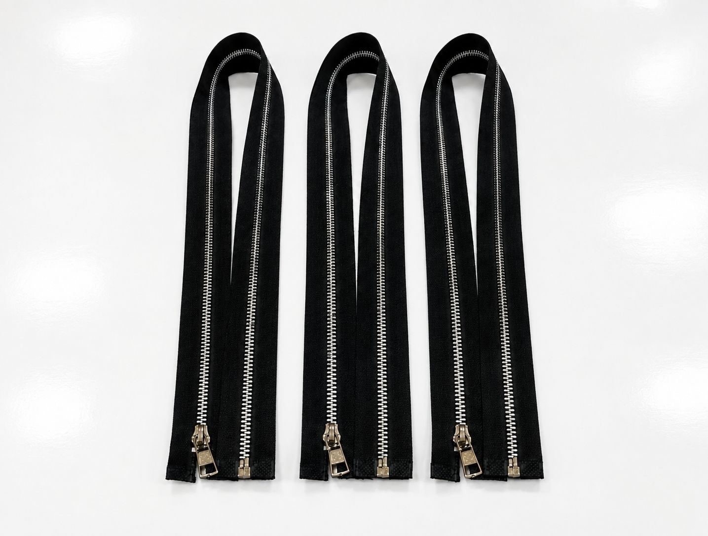 30" Aluminium Zipper with Silver Teeth for Bags, Jackets & Garments (Pack of 3) Black, Silver Aluminium Two Way Open-ended Zipper-image-4